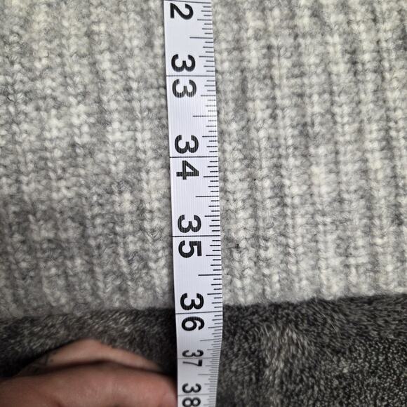 H&M Sweater Dress Cozy Soft Long Sleeve Gray Above Knee Length Size Small - Picture 6 of 6